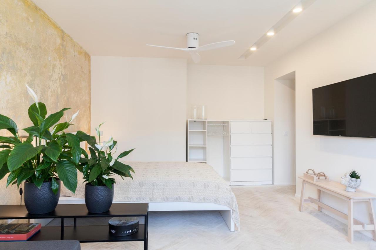 Uni Apartament ウッチ エクステリア 写真